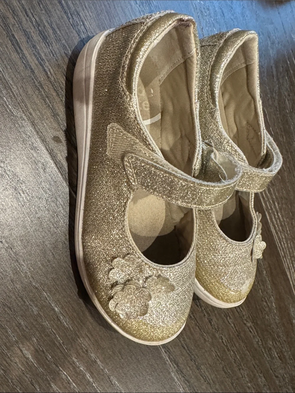 Stride Rite Girls Gold Glitter Mary Janes with Floral Accent